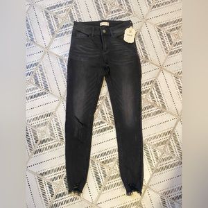 SUPER CUTE 25” Altard State Black Distressed Jeans NWT